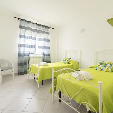 Evergreen House * Otrante